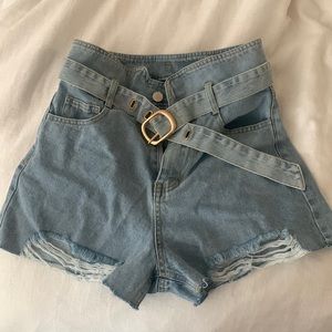 Kittenish shorts